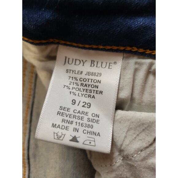 Judy Blue Women's Skinny Fit Medium Wash Distressed Denim Jean Size 9/29 - Picture 5 of 10